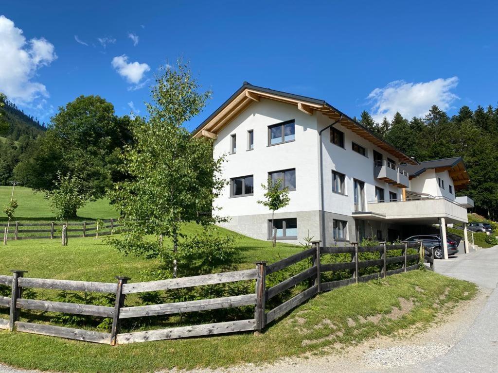 Berg&Selig Ferienhaus Appartement Pfarrwerfen Buitenkant foto