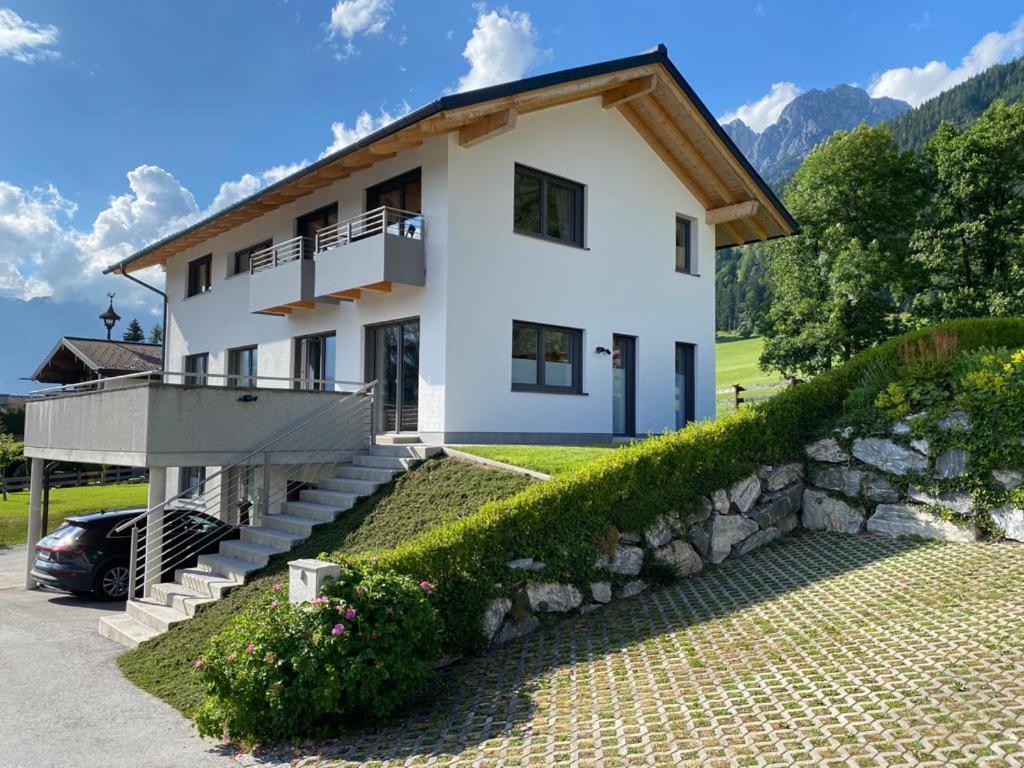 Berg&Selig Ferienhaus Appartement Pfarrwerfen Buitenkant foto